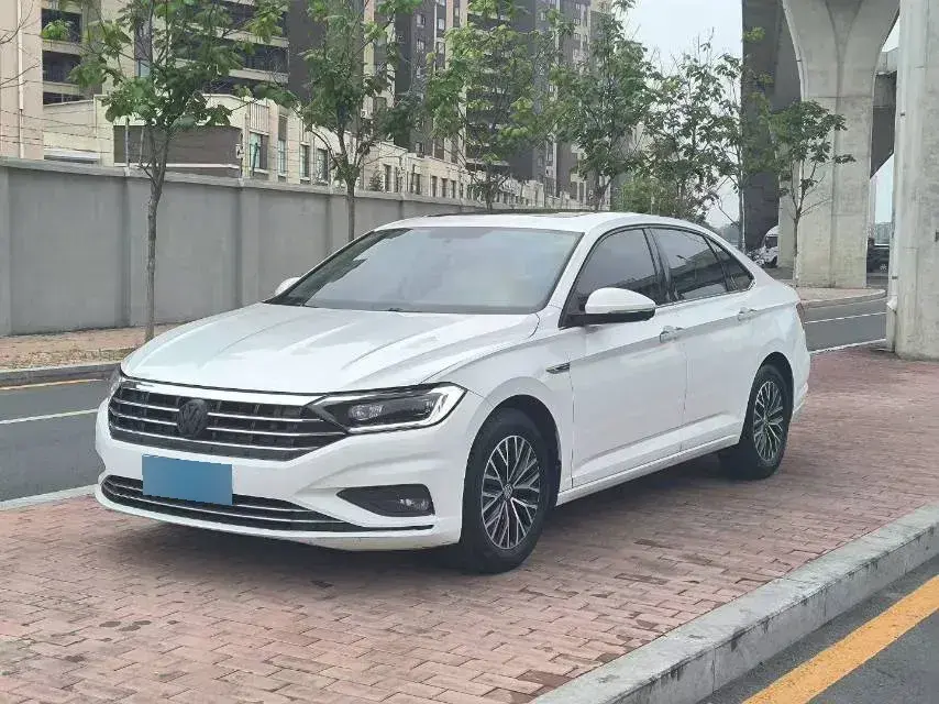 2019 Volkswagen Sagitar 1.4T 150HP L4 7DCT