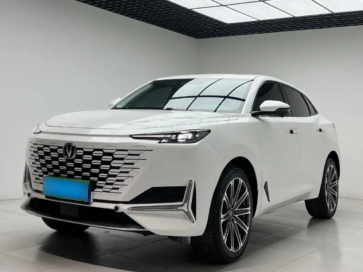 2021 ChangAn UNI-K 2.0T 233HP L4 8AT