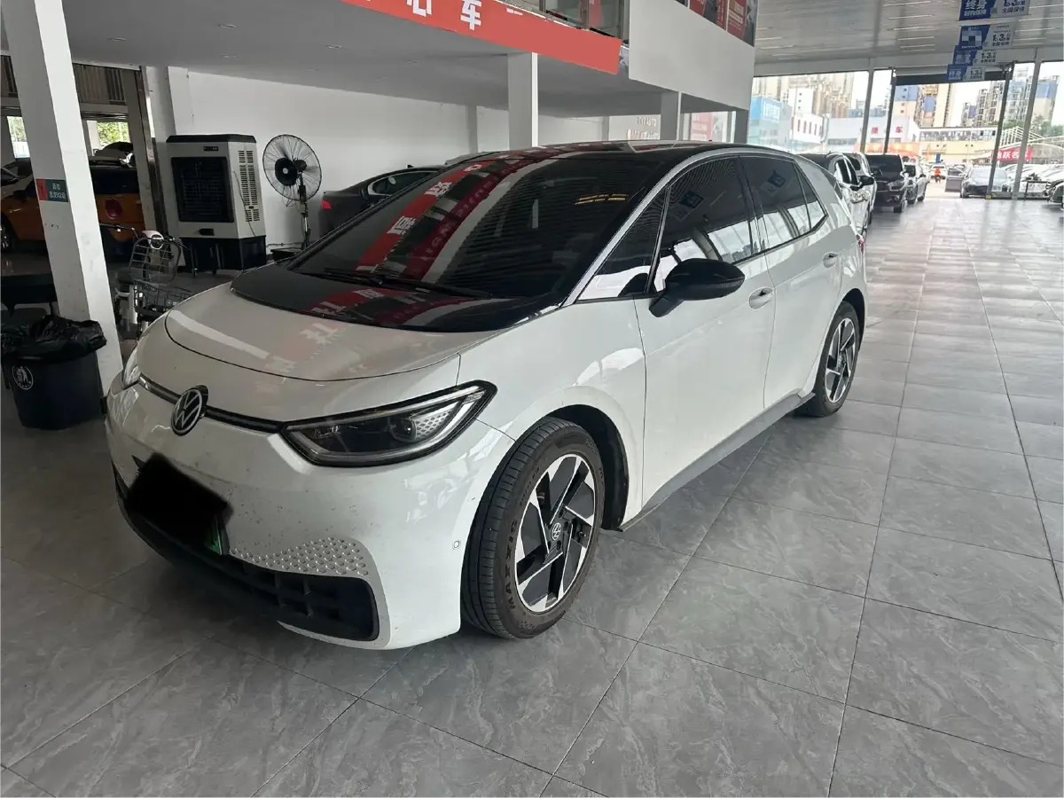2025 Volkswagen ID.3 BEV 52.8KWH