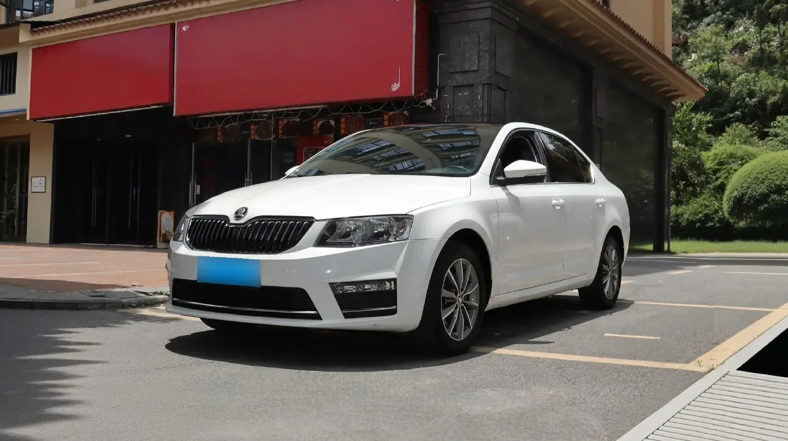 2017 Skoda Octavia 1.6L 110HP L4 6AT
