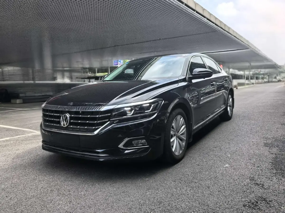 2019 Volkswagen Passat 2.0T 186HP L4 7DCT