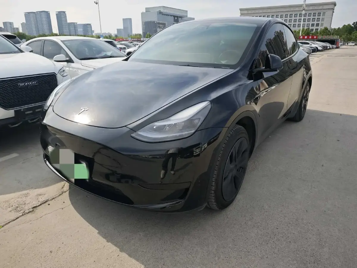 2023 Tesla Model Y BEV 60KWH