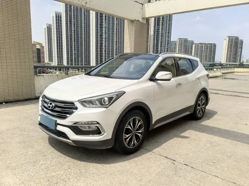 2017 Hyundai Santafe 2.0T 245HP L4 6AT