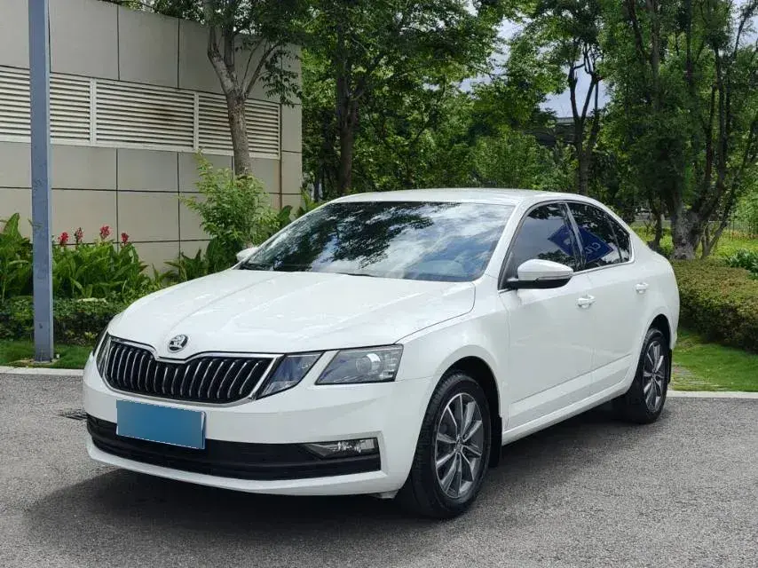 2022 Skoda Octavia 1.5L 113HP L4 6AT