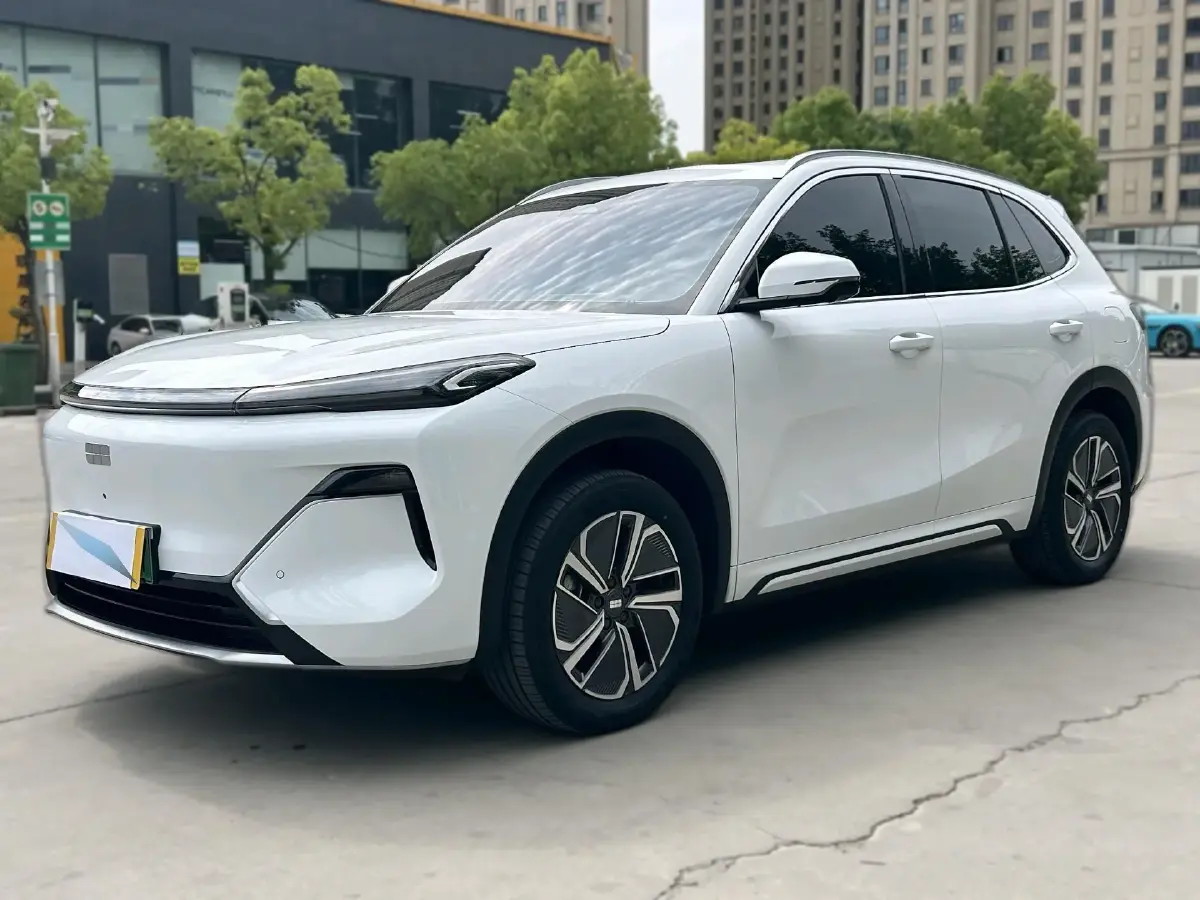 2025 Geely Galaxy Starship 7 EM-i 1.5L 112HP L4 1DHT PHEV 19.09KWH