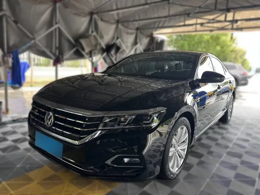 2019 Volkswagen Passat 2.0T 186HP L4 7DCT