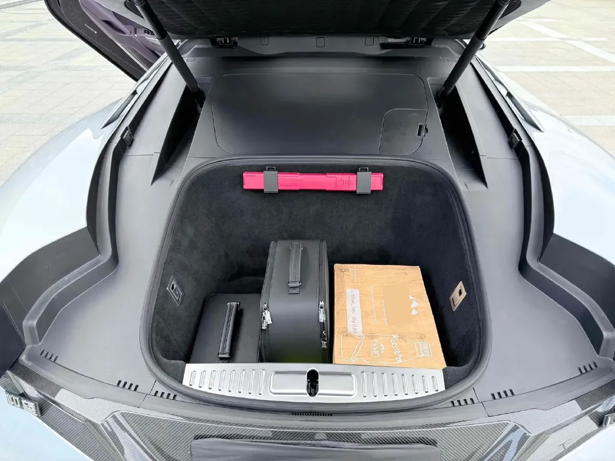 2024 YangWang U9 BEV 80KWH,autocango,china used car exporter,china ev exporter,chinese used car exporter,chinese used ev exporter