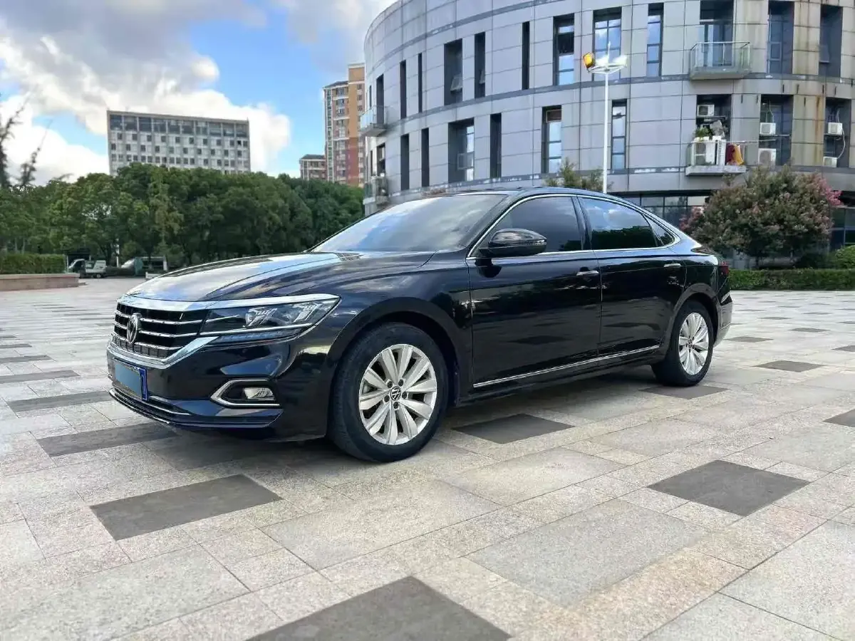 2020 Volkswagen Passat 2.0T 186HP L4 7DCT