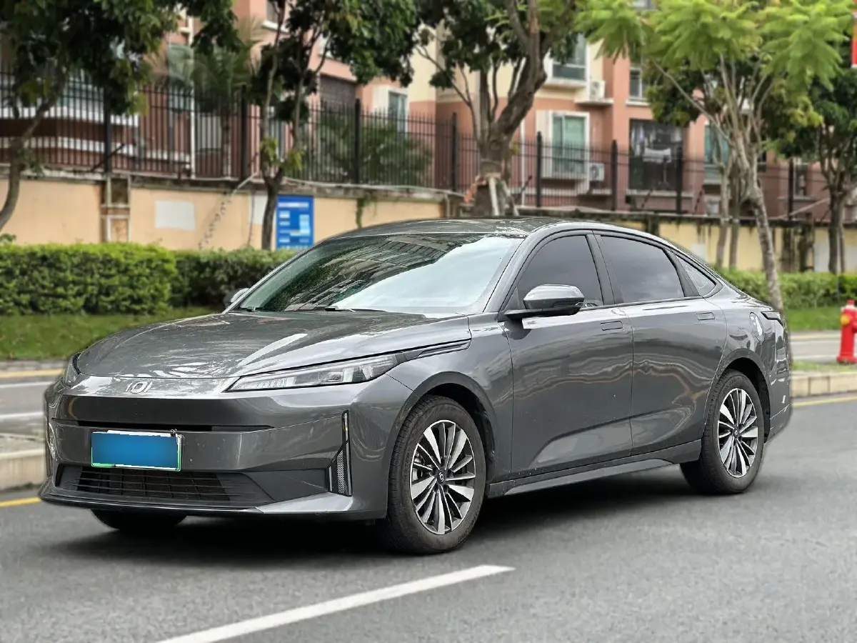 2024 ChangAn QiYuan A05 1.5L 110HP L4 E-CVT PHEV 9.07KWH 2024 ChangAn QiYuan A05 1.5L 110HP L4 E-CVT PHEV 9.07KWH