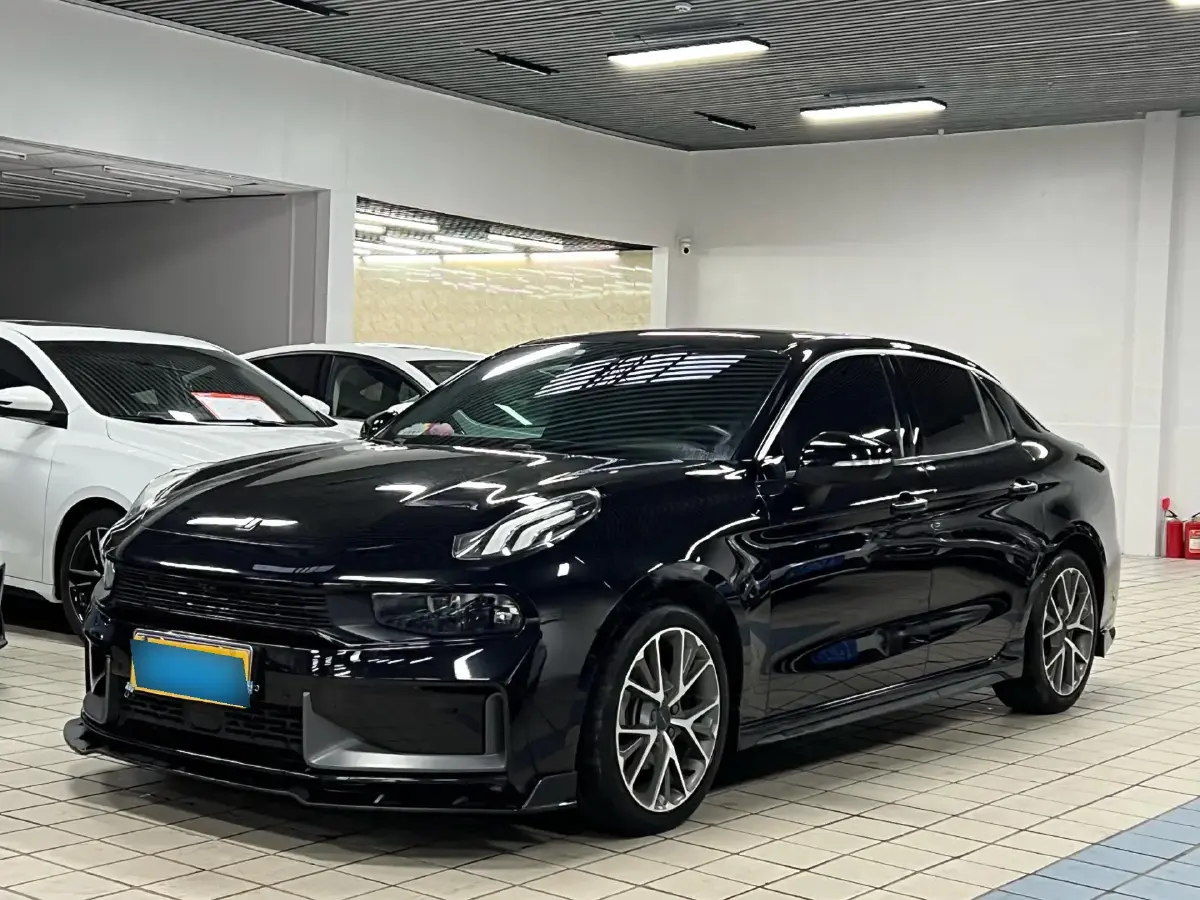 2019 LYNK&CO 03 2.0T 190HP L4 6AT