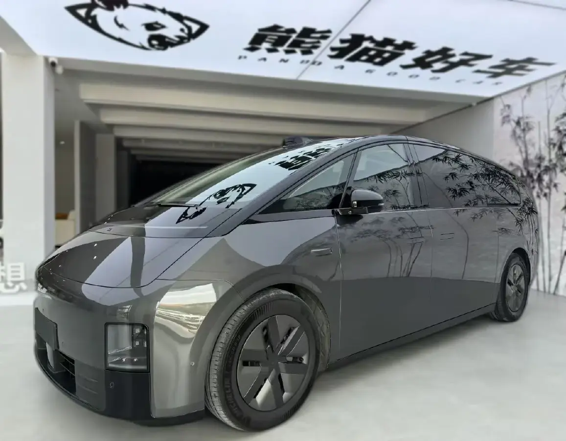 2024 Li MEGA BEV 102.7KWH