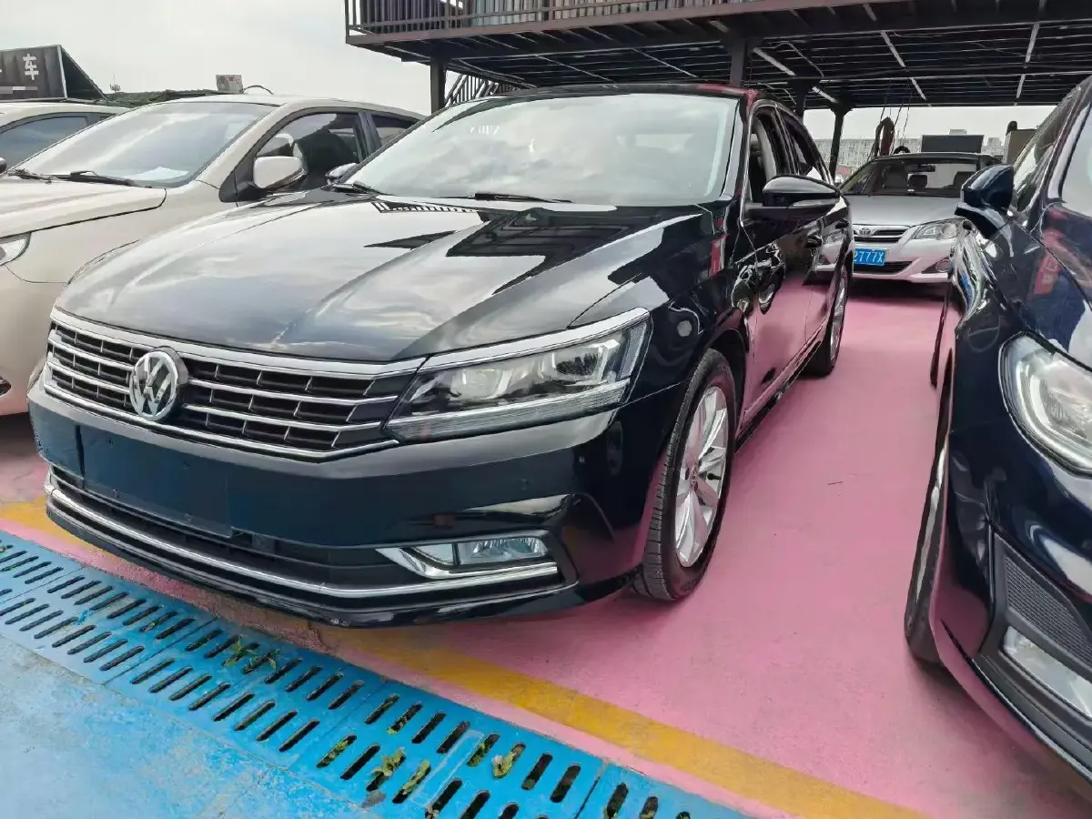 2017 Volkswagen Passat 1.8T 180HP L4 7DCT