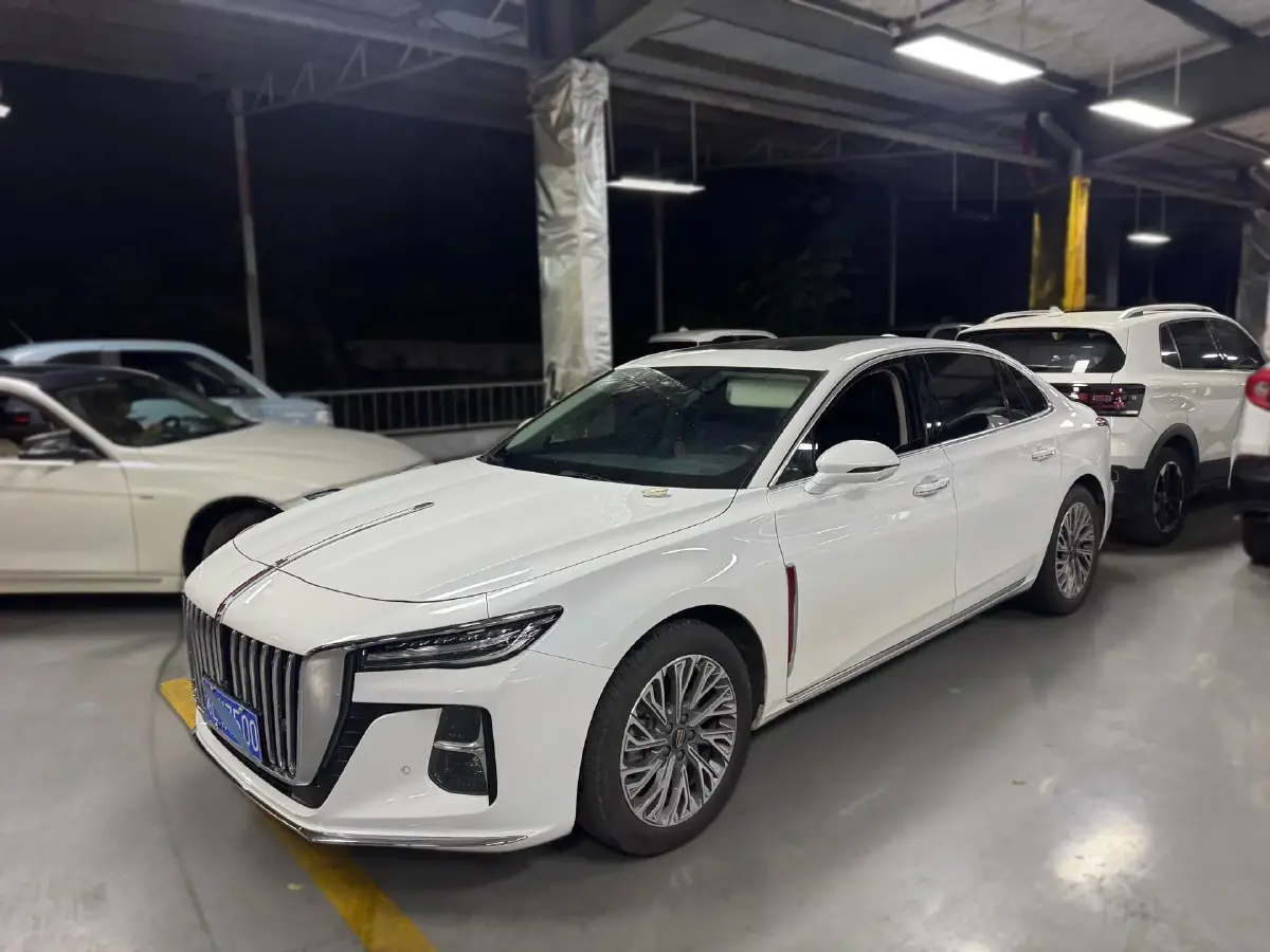 2023 HongQi H5 2.0T 224HP L4 8AT
