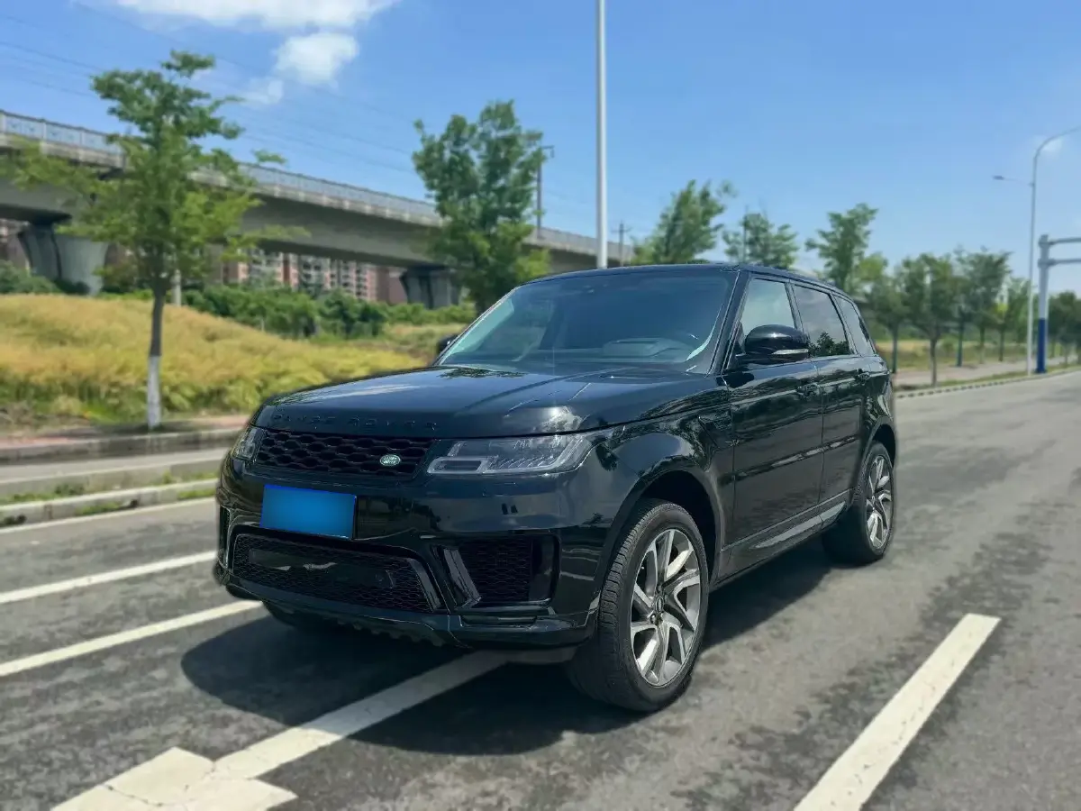 2018 Land Rover Range Rover Sport 3.0T 381HP V6 8AT 2018 Land Rover Range Rover Sport 3.0T 381HP V6 8AT