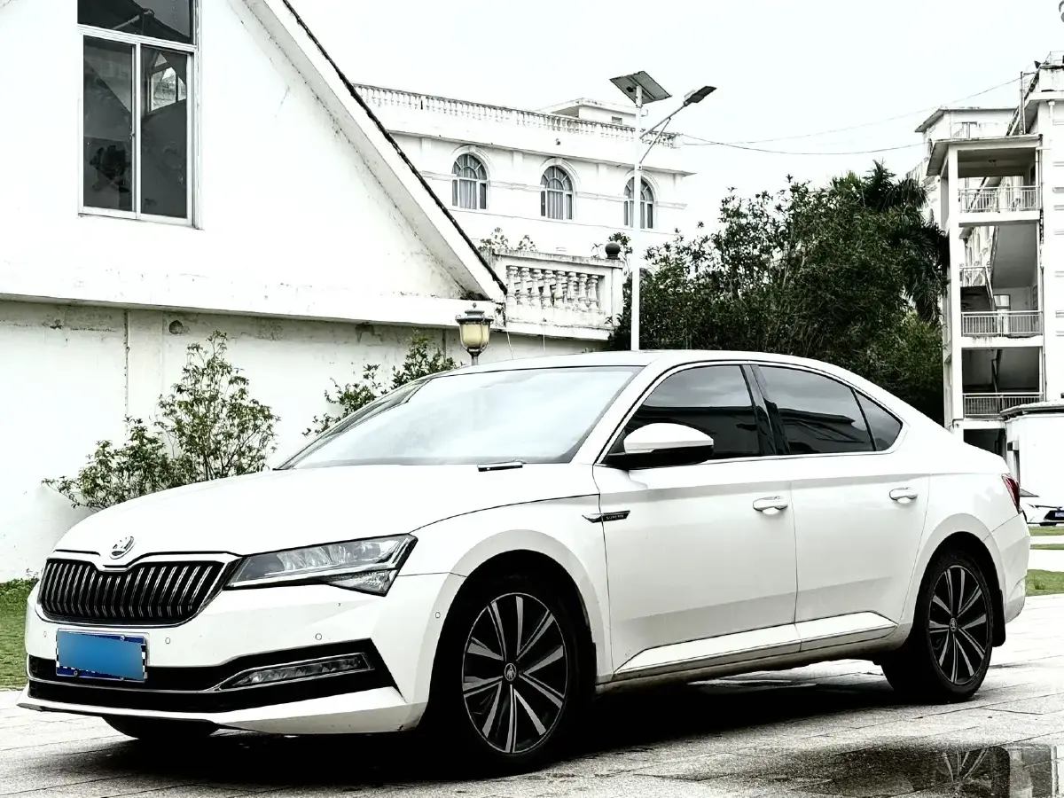 2019 Skoda Superb 1.4T 150HP L4 7DCT