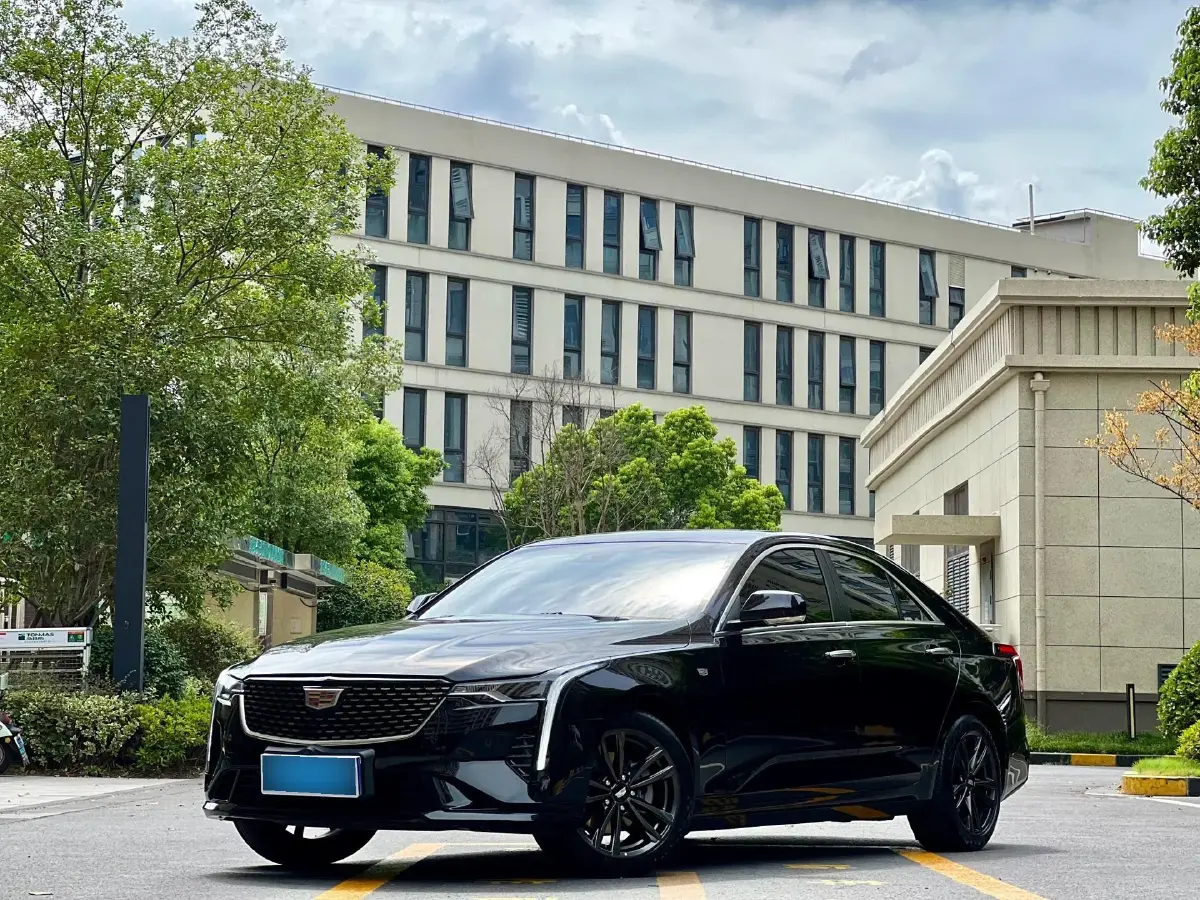 2022 Cadillac CT4 2.0T 237HP L4 8AT