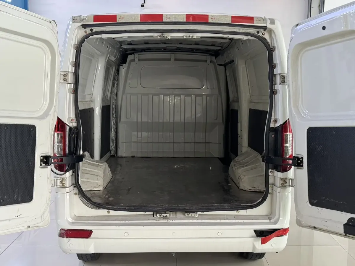 2023 DongFeng DFAC YuFeng EM26 BEV 41.47KWH,autocango,china used car exporter,china ev exporter,chinese used car exporter,chinese used ev exporter