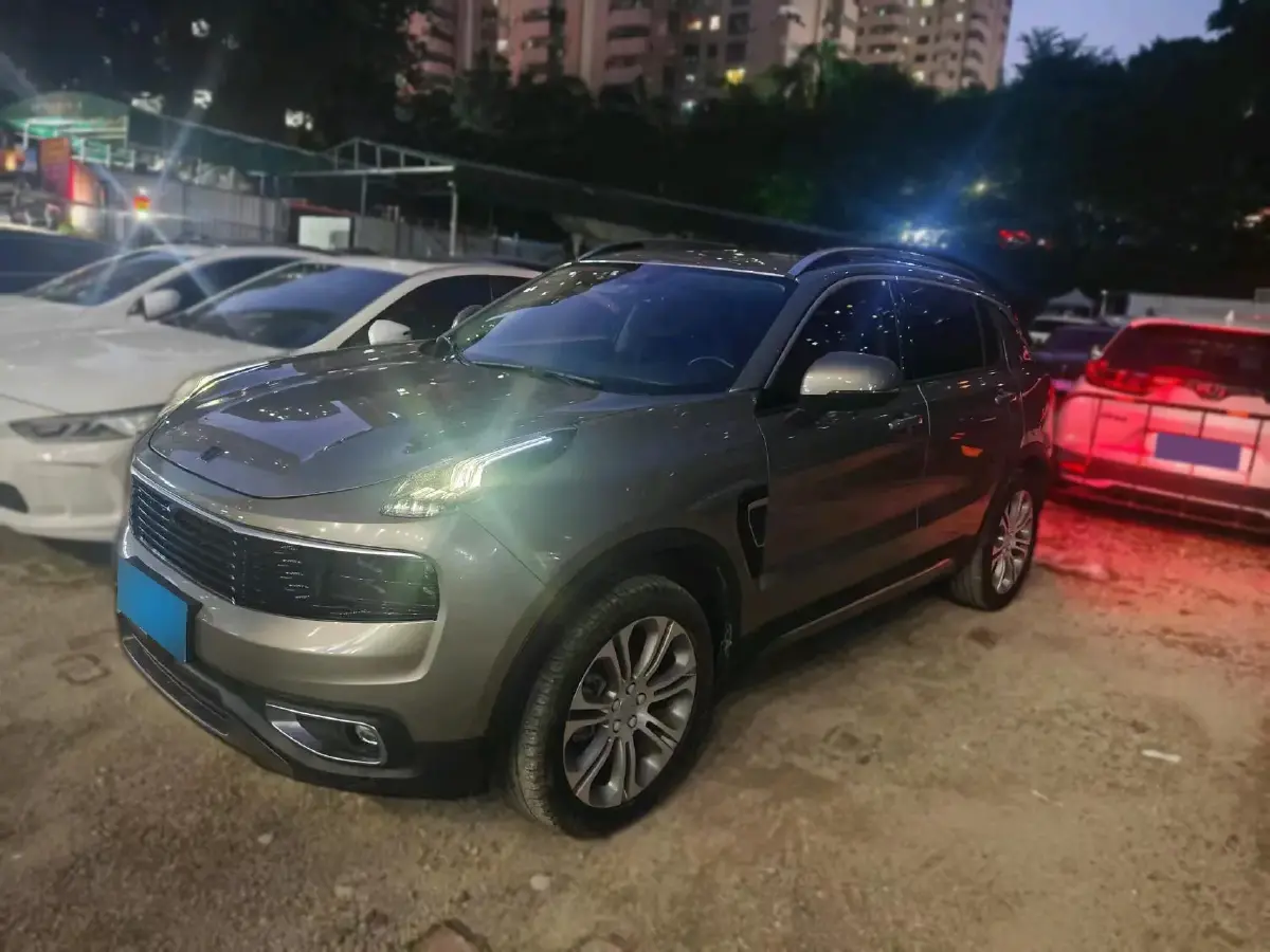 2019 LYNK&CO 01 2.0T 190HP L4 6AT
