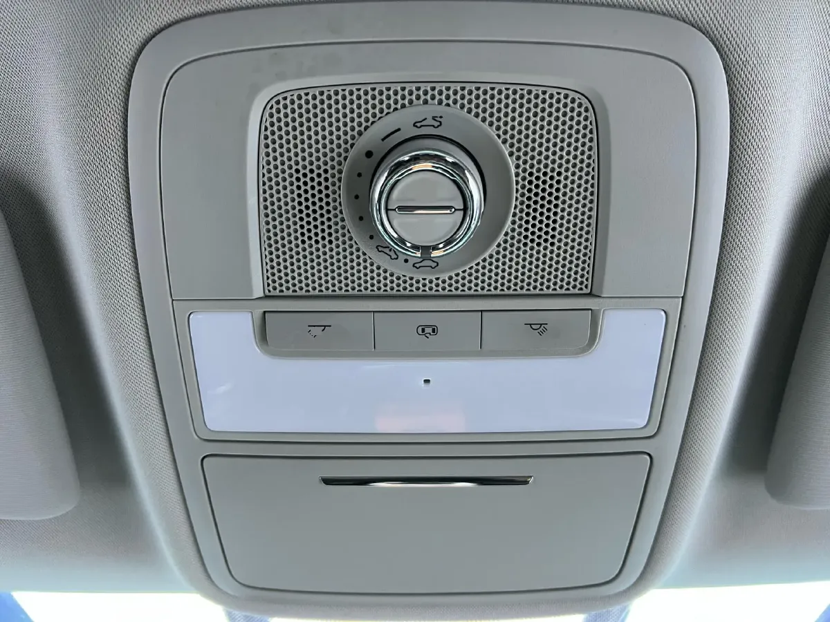 2020 Roewe RX5 1.5T 169HP L4 7DCT,autocango,china used car exporter,china ev exporter,chinese used car exporter,chinese used ev exporter