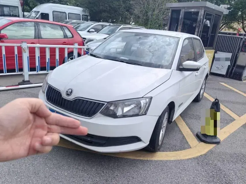 2017 Skoda Fabia 1.4L 90HP L4 6AT