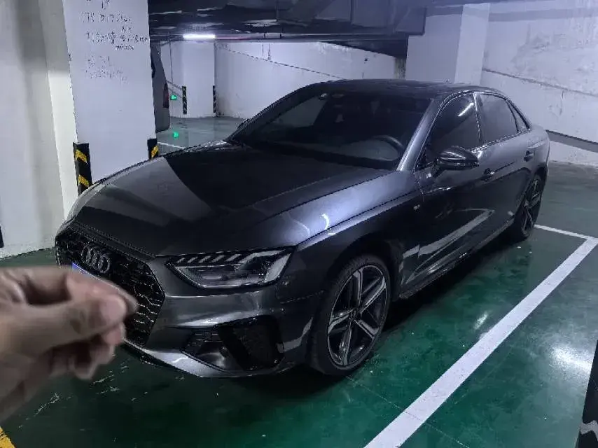 2024 Audi A4L 2.0T 190HP L4 7DCT