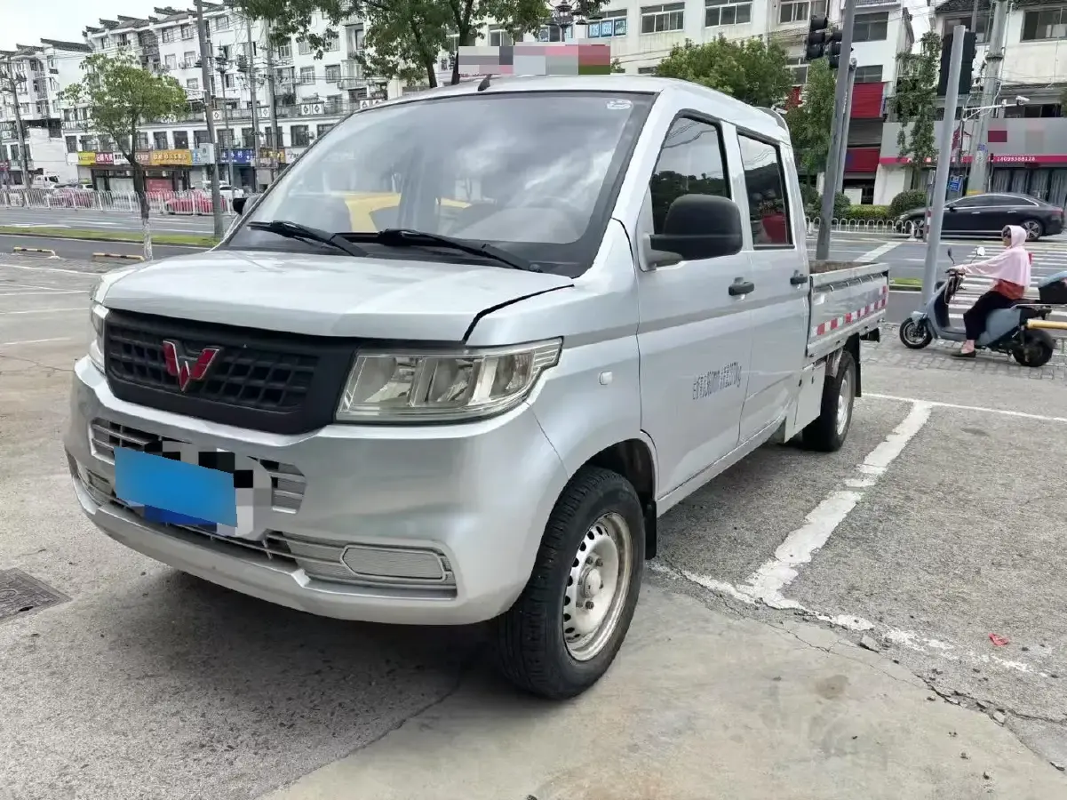 2019 WuLing RongGuang New Truck 1.8L 133HP L4 5MT