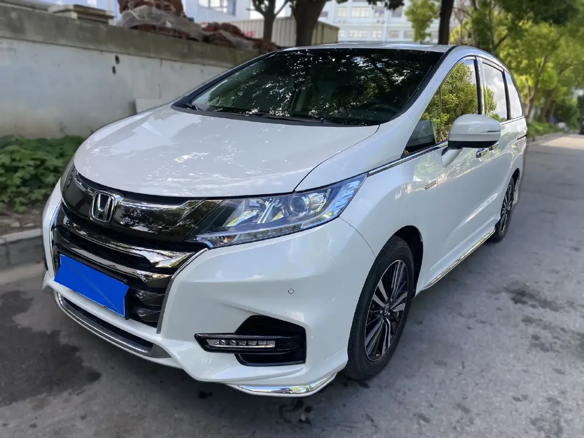 2021 Honda Odyssey 2.0L 146HP L4 E-CVT Hybrid