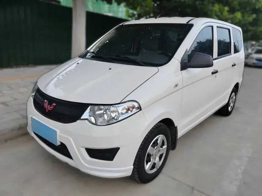 2020 WuLing HongGuang 1.2L 76HP L4 5MT