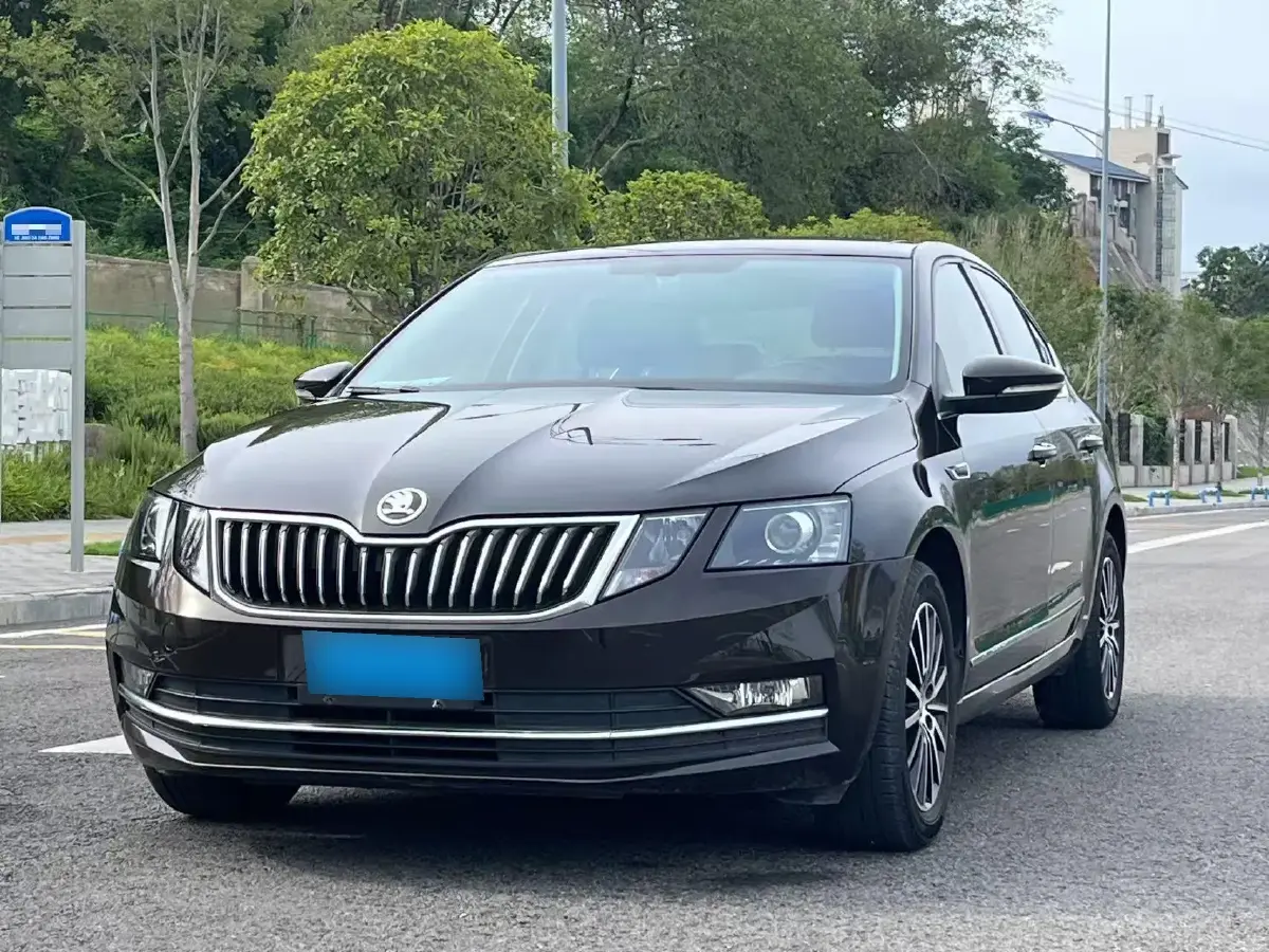 2018 Skoda Octavia 1.6L 110HP L4 6AT