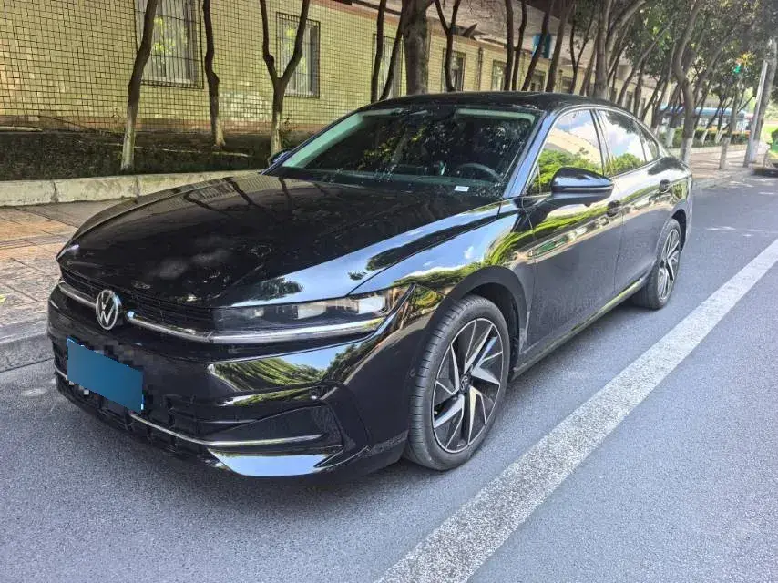 2024 Volkswagen Magotan 2.0T 220HP L4 7DCT