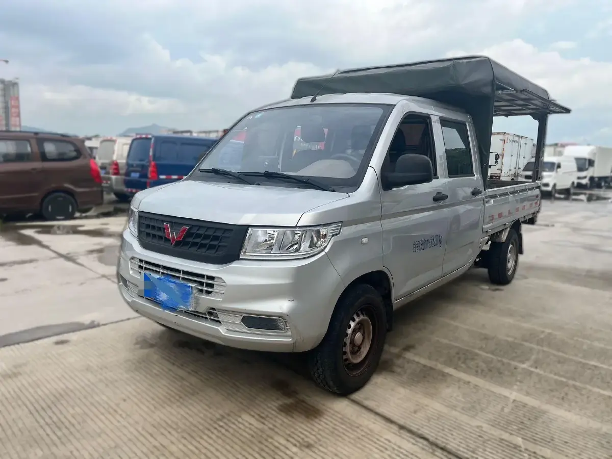 2022 WuLing RongGuang Mini Truck 1.5L 99HP L4 5MT