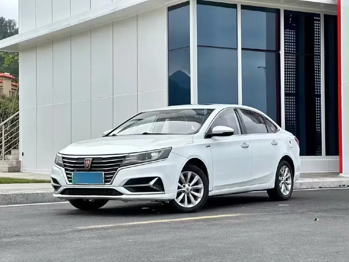 2017 Roewe i6 1.0T 125HP L3 2AT PHEV