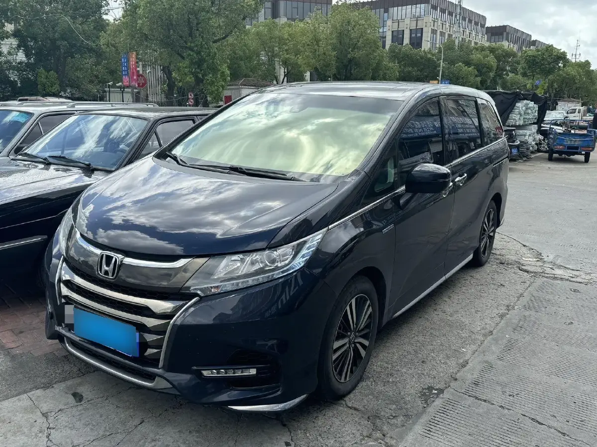 2021 Honda Odyssey 2.0L 146HP L4 E-CVT Hybrid