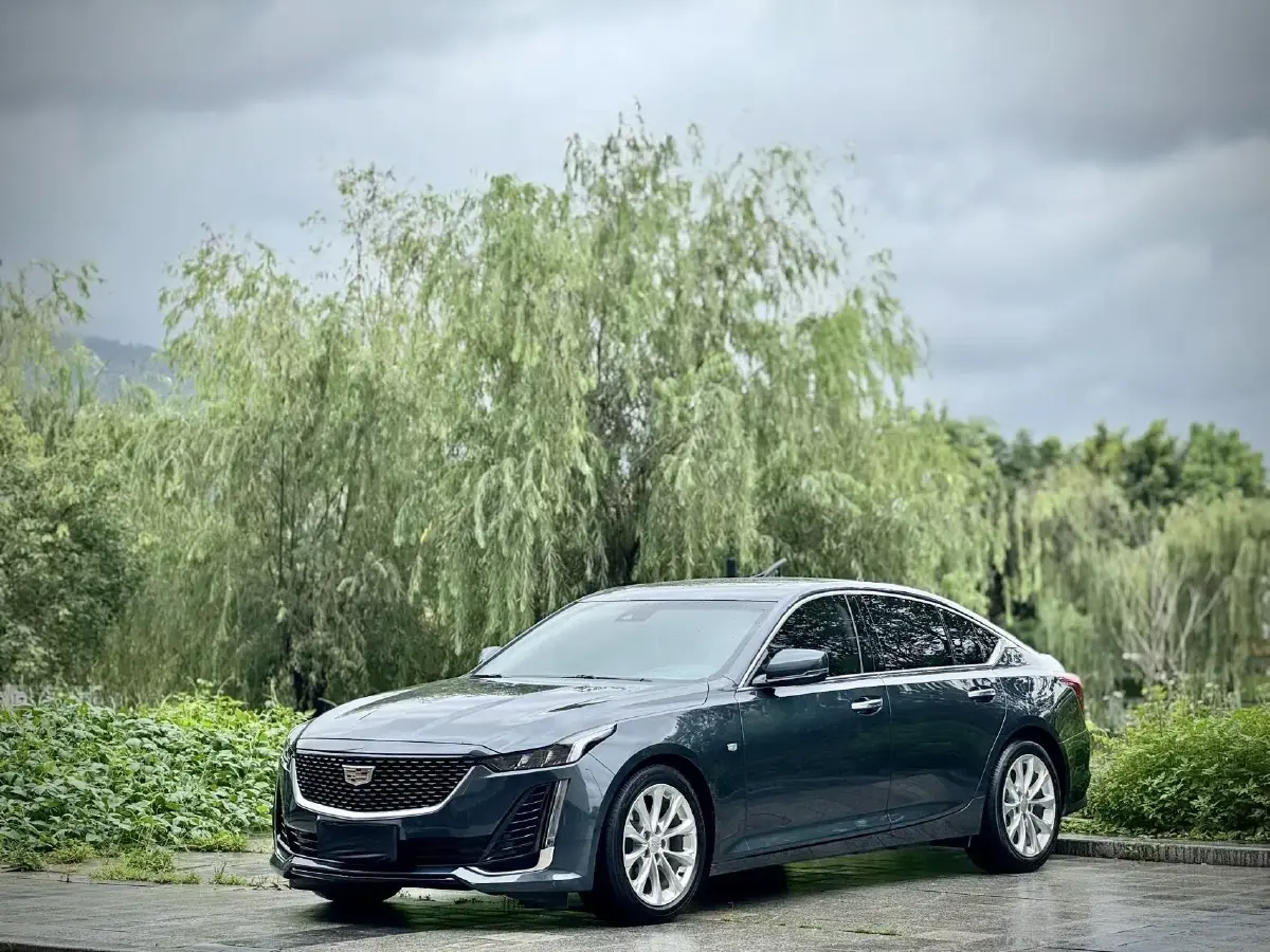2021 Cadillac CT5 2.0T 237HP L4 10AT