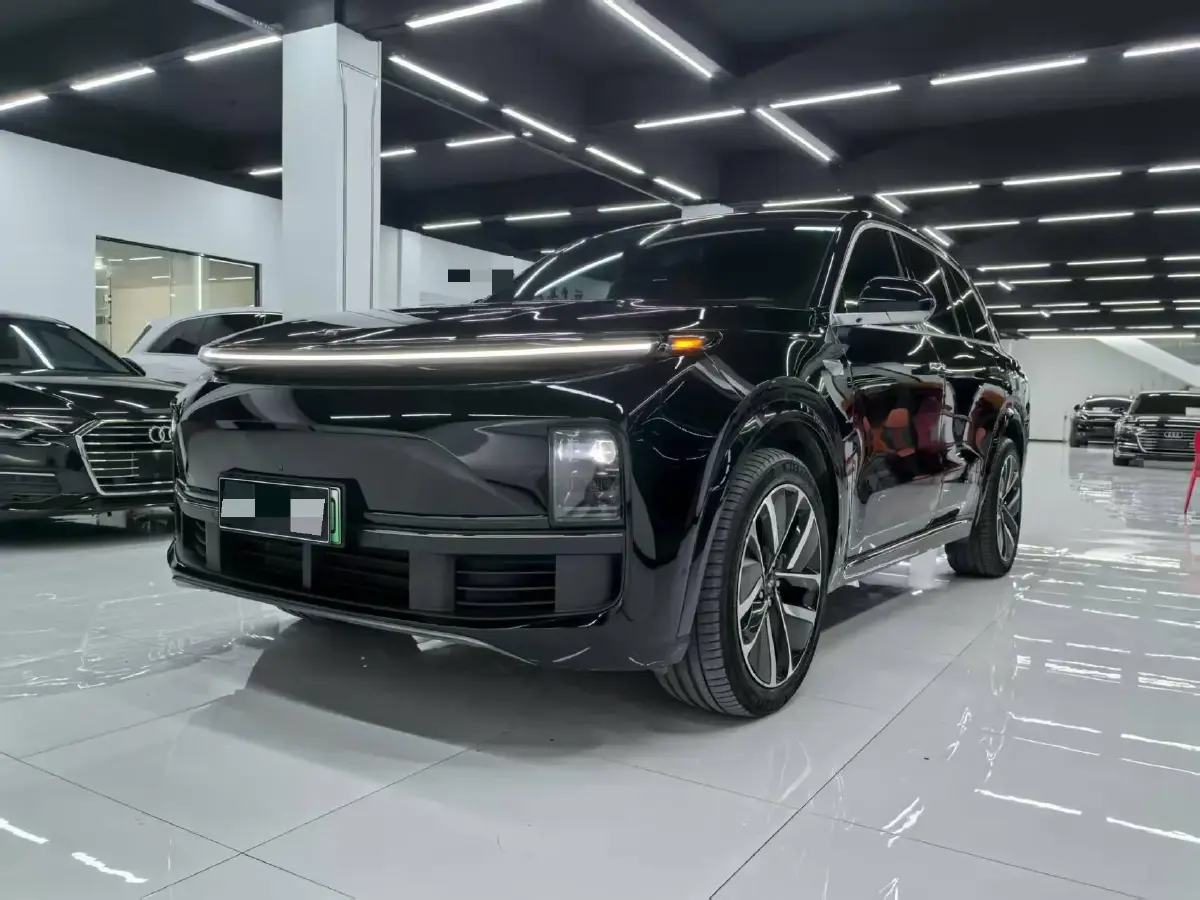 2023 Li L8 Range Extended 154HP REEV 40.9KWH