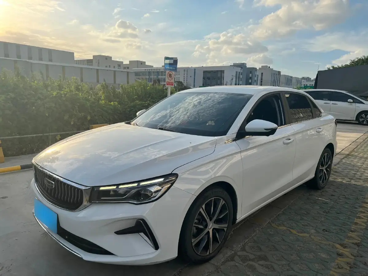 2022 Geely Emgrand L 1.4T 141HP L4 CVT