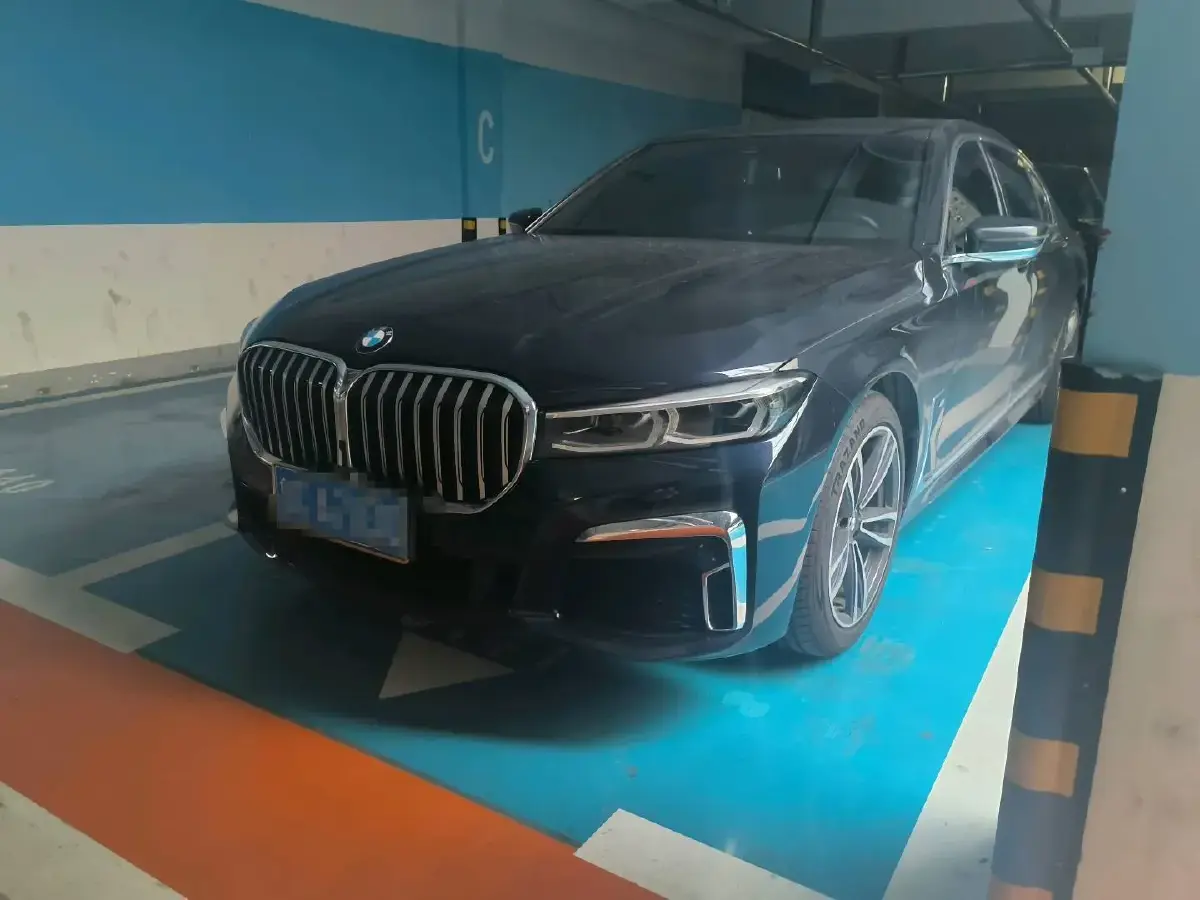 2019 BMW 7 Series 2.0T 265HP L4 8AT