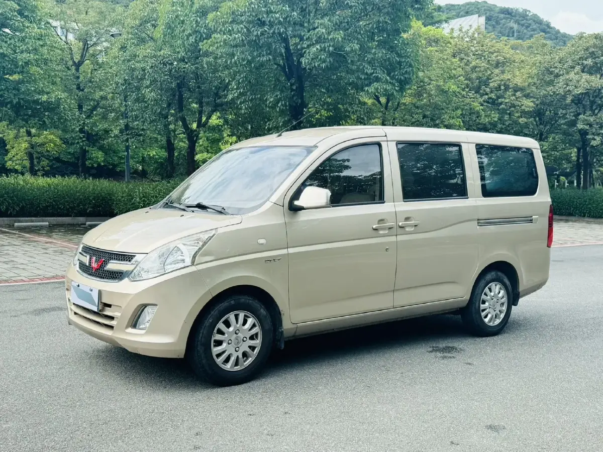 2018 WuLing RongGuang V 1.5L 112HP L4 5MT