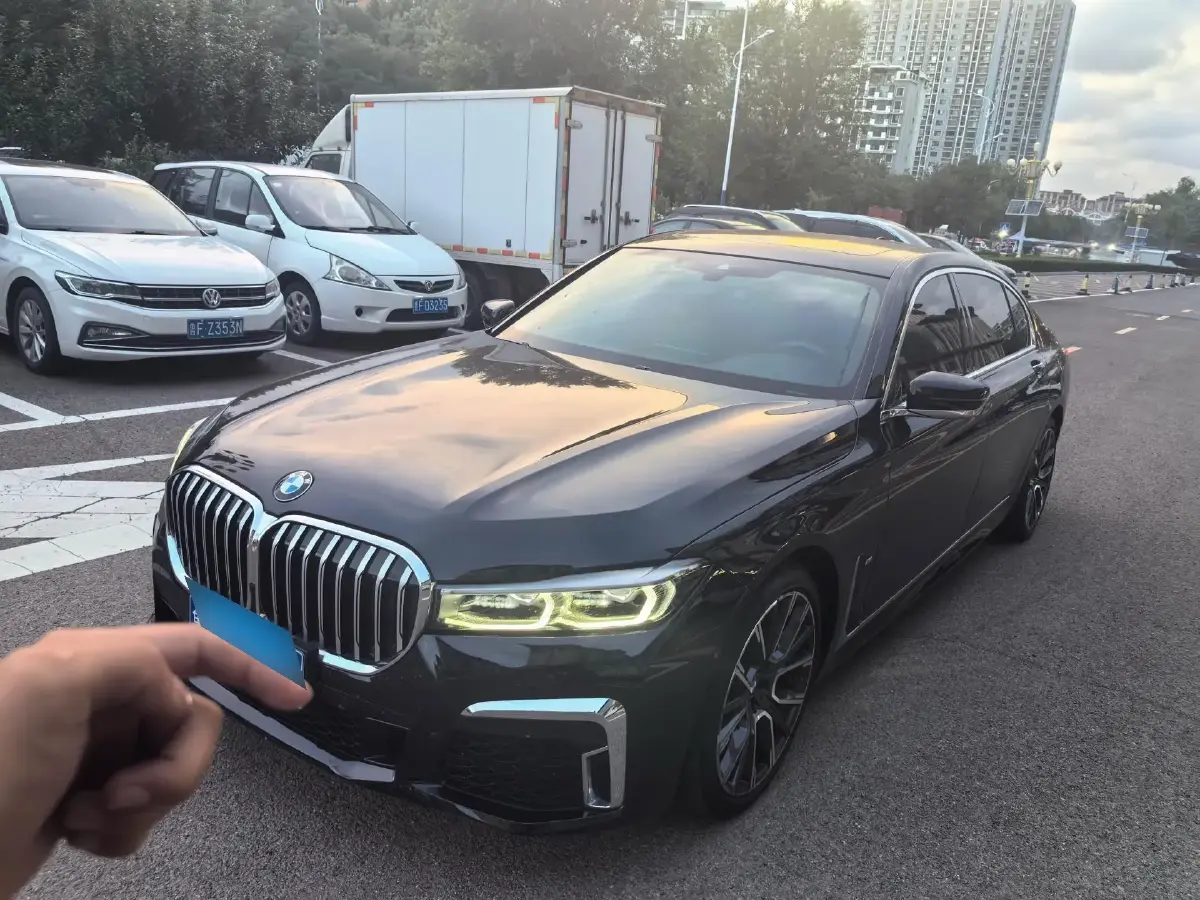 2019 BMW 7 Series 3.0T 340HP L6 8AT