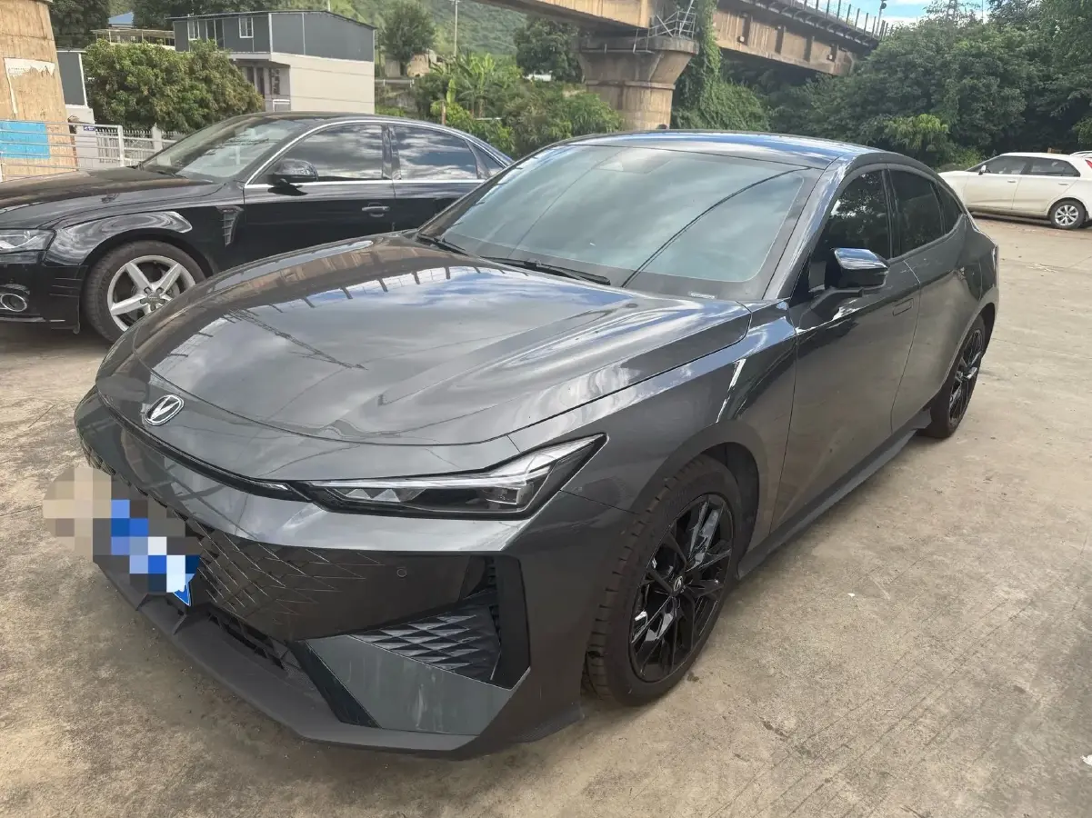 2024 ChangAn UNI-V 1.5T 188HP L4 7DCT