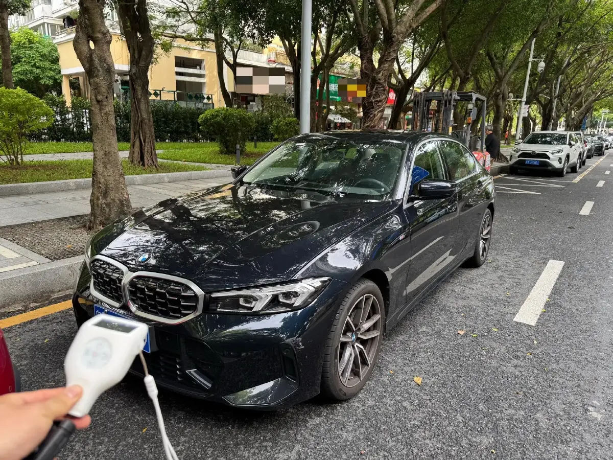 2024 BMW 3 Series 2.0T 184HP L4 8AT