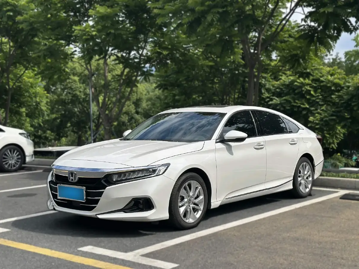 2022 Honda Accord 2.0L 146HP L4 E-CVT Hybrid