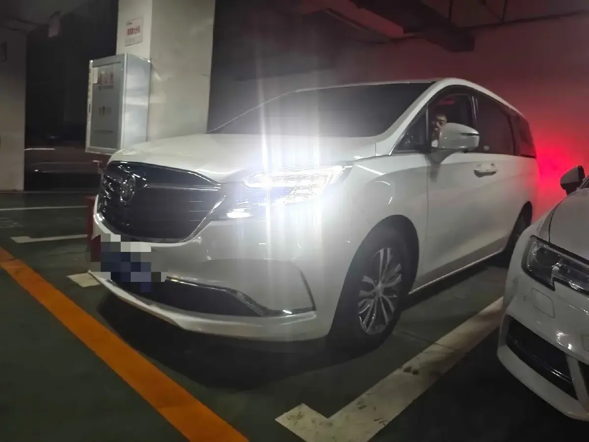 2022 Buick GL8 2.0T 237HP L4 9AT