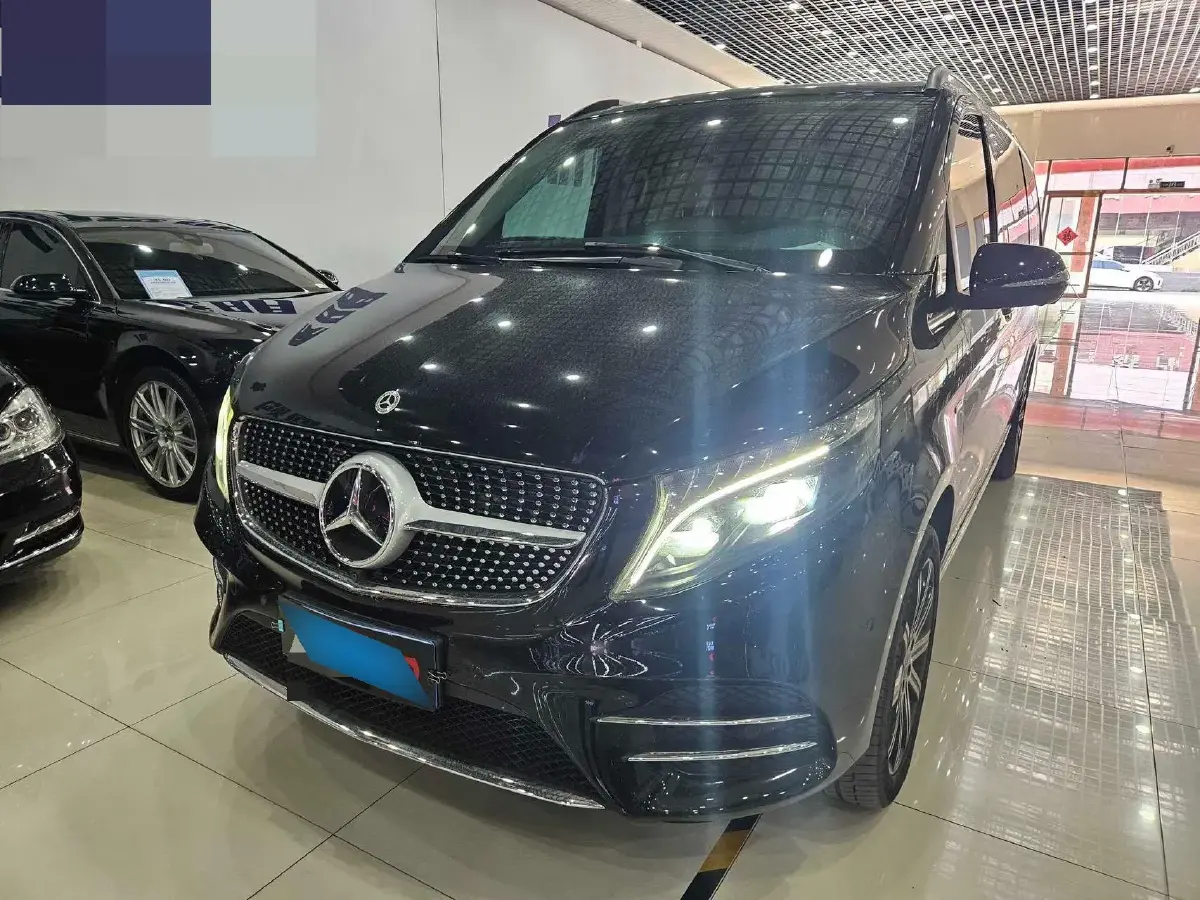 2022 Mercedes-Benz V Class 2.0T 211HP L4 9AT