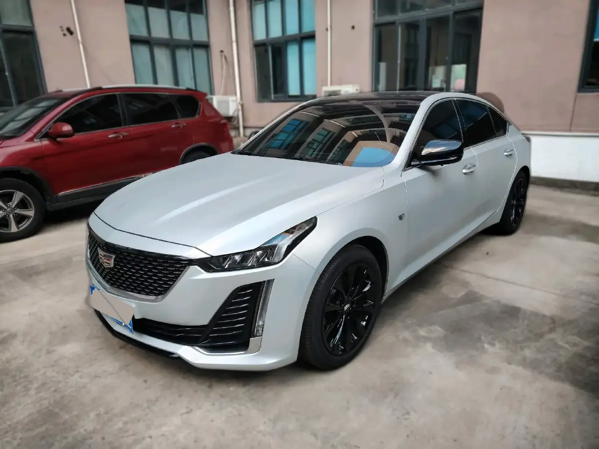 2023 Cadillac CT5 2.0T 237HP L4 10AT