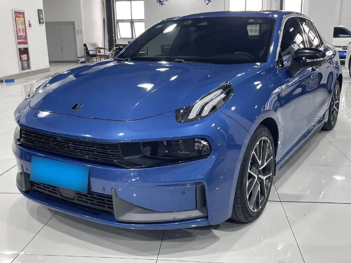 2019 LYNK&CO 03 2.0T 190HP L4 6AT