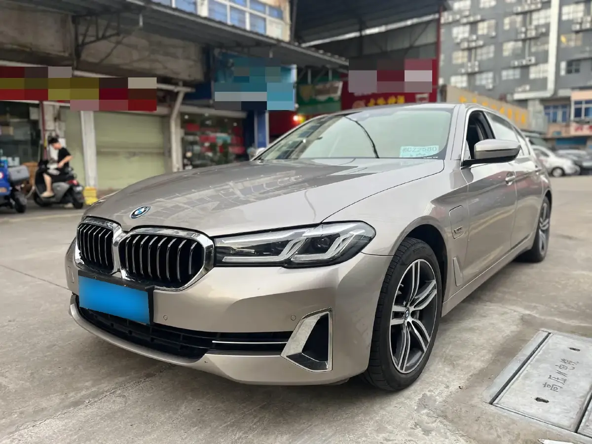 2022 BMW 5 Series 2.0T 184HP L4 8AT PHEV 17.7KWH