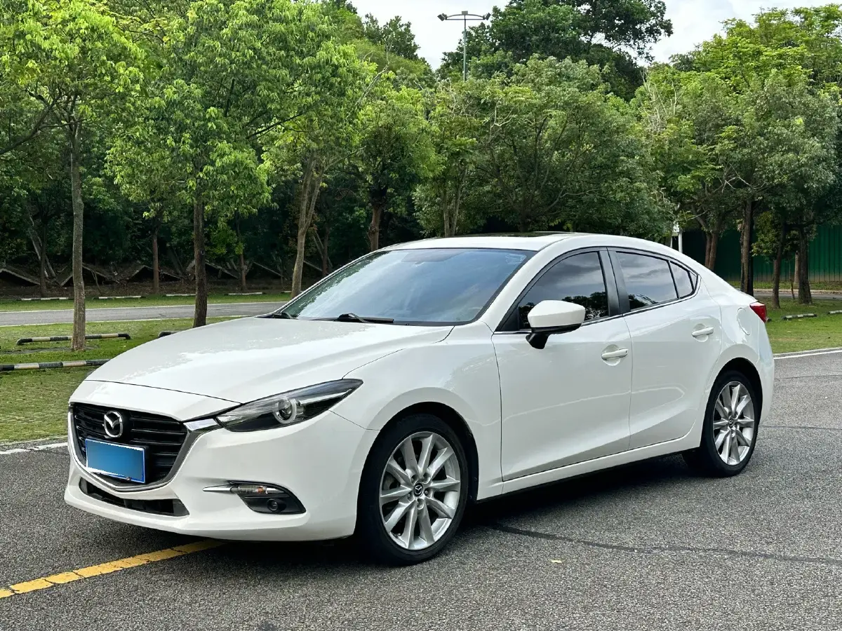 2017 Mazda 3 Axela 1.5L 117HP L4 6AT