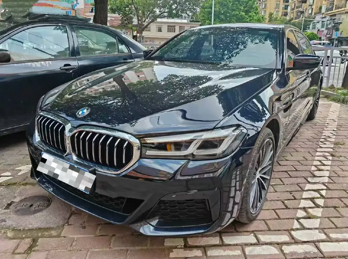 2023 BMW 5 Series 2.0T 245HP L4 8AT
