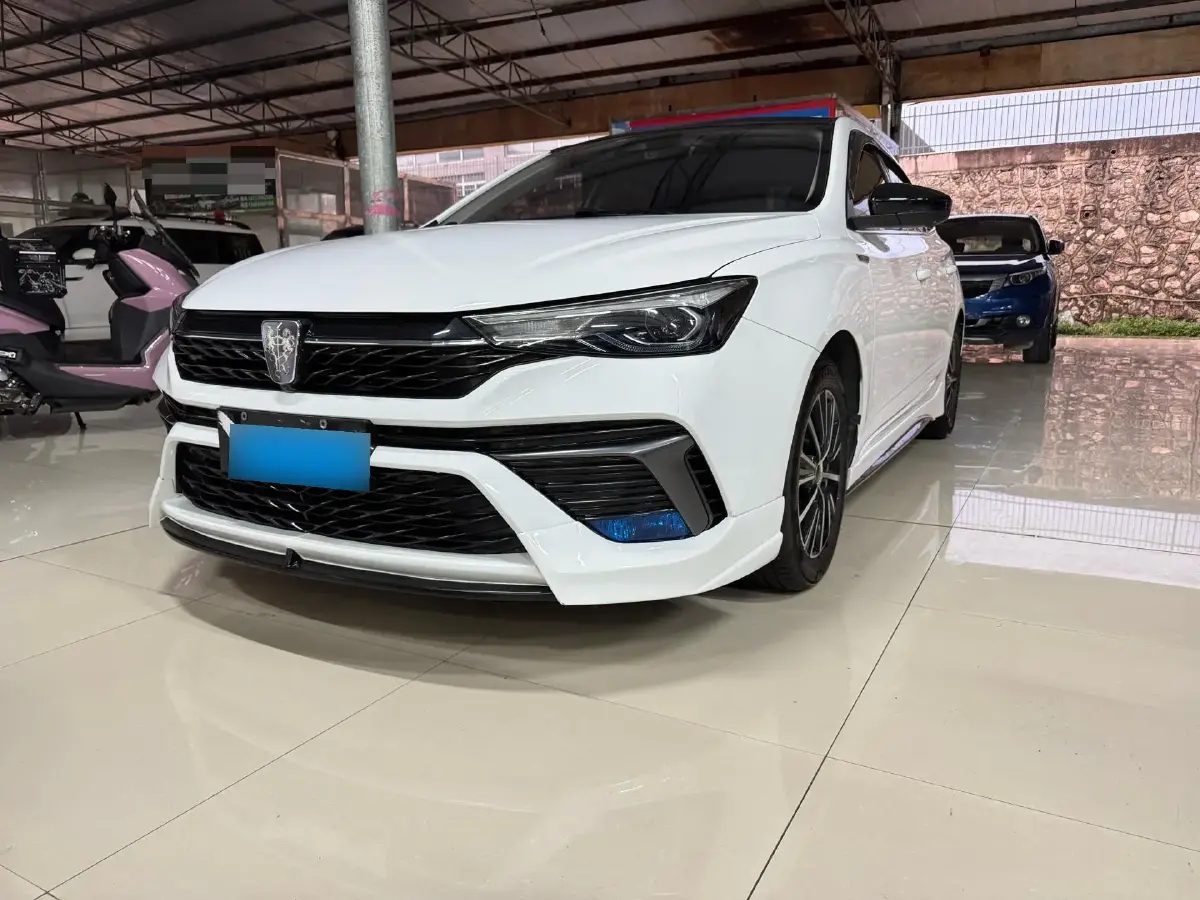 2021 Roewe i5 1.5L 120HP L4 CVT